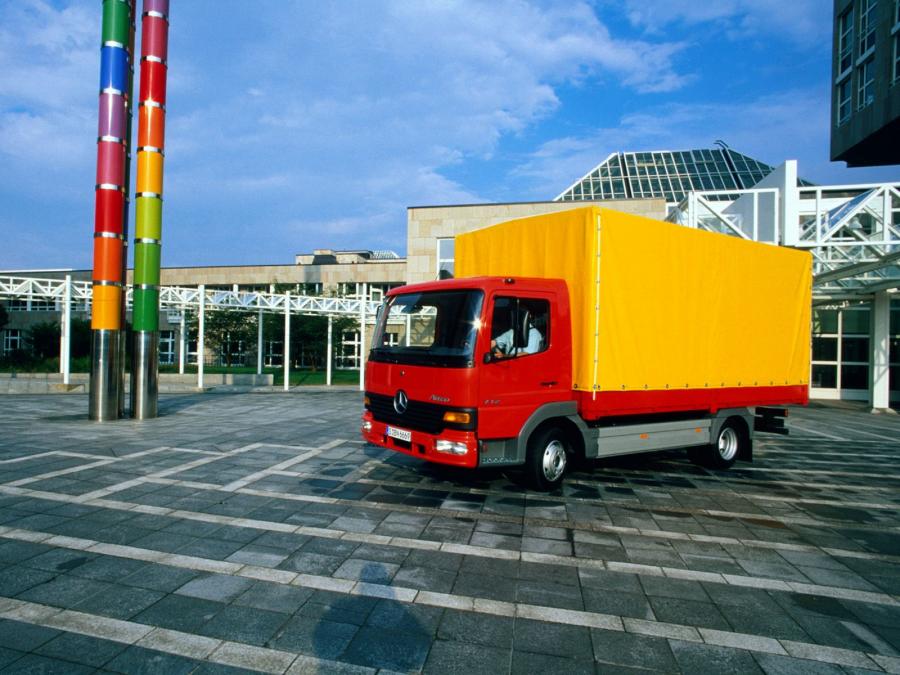  Mercedes-Benz Atego 712 1998 года  (фото 1 из 2)